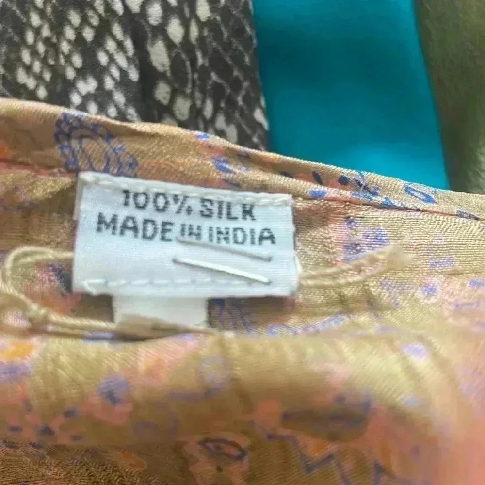 Vintage 100% silk top. Made in India. - Picture 8 of 9